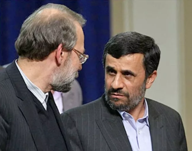 İran'da Ahmedinejad ve Laricani'nin Cumhurbaşkanlığı adaylığı reddedildi