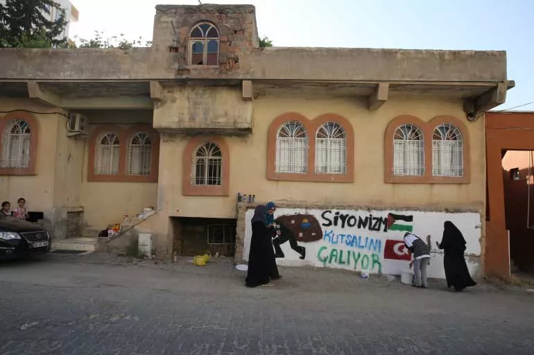 Mardin'de Üniversite öğrencilerinden Filistin için grafiti çalışması