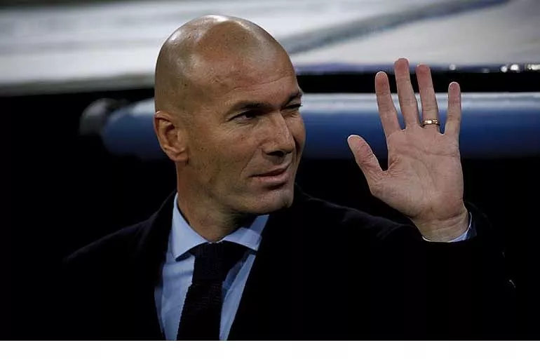 Real Madrid'de Zidane istifa etti