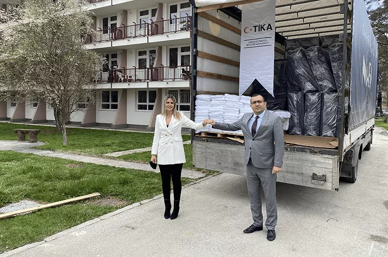TİKA'dan Saraybosna'ya donanım desteği