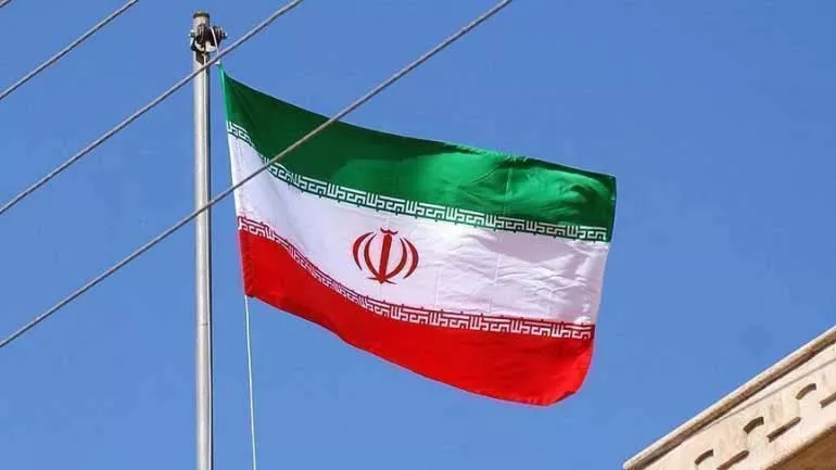İran'da 210 milletvekili, muhafazakar adayların çekilmelerini istedi