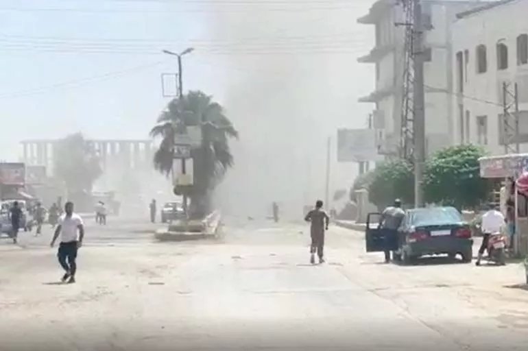 Afrin'de bomba yüklü araçla terör saldırısı: 3 ölü