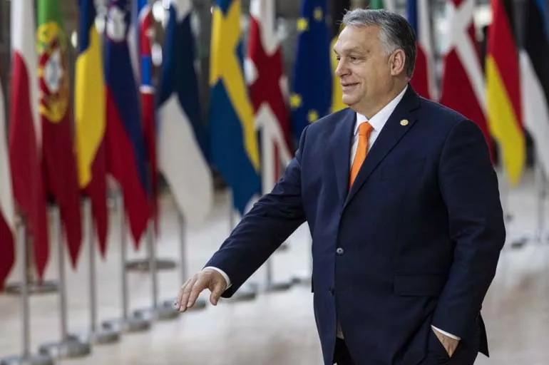 Alkışlar Victor Orban'a: Homoseksüelliğe karşı yasa onaylandı