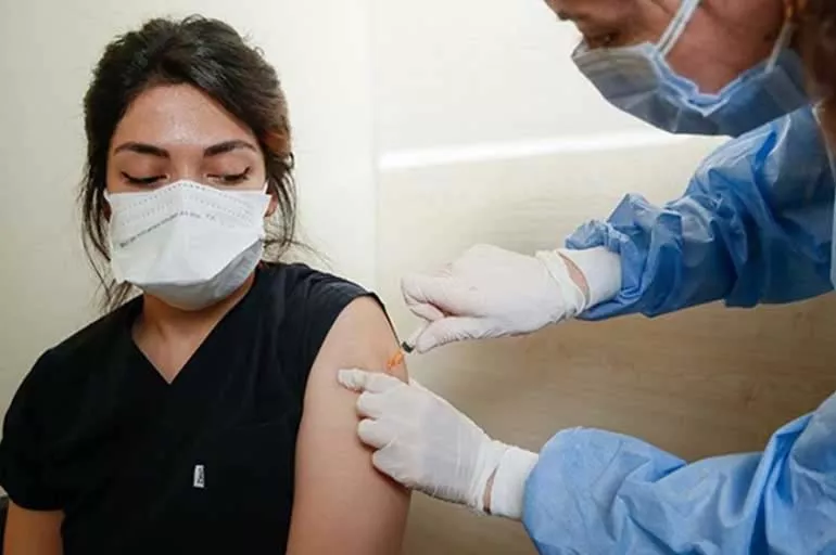 Covid-19'la mücadelede aşı olmayanlar için yeni kısıtlamalar gündemde