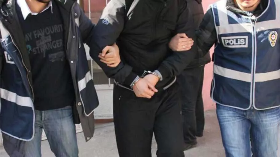 İstanbul'da FETÖ'den aranan şüpheli ve eşi yakalandı