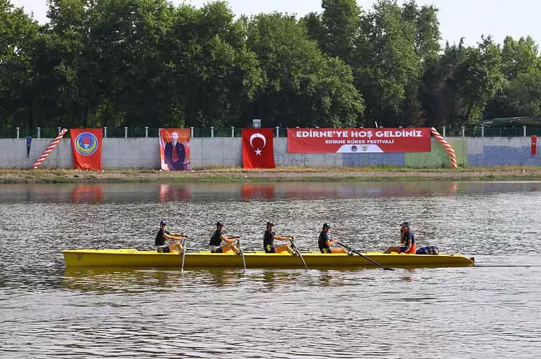 Kürek festivali Edirne'de başladı