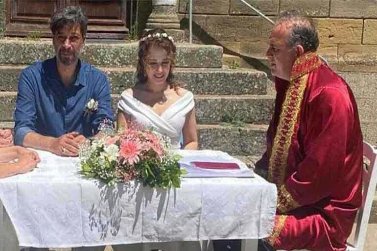 Sürpriz evlilik! Deniz Uğur ve Erdinç Gülener evlendi