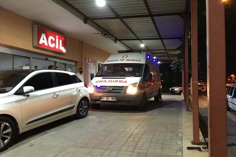 Adana'da bir şüpheli, kendisini gözaltına almaya gelen polisi bıçakladı