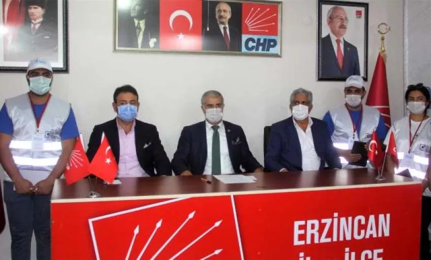 Bu da foncu başkan! CHP'li başkan gazetecilere bahşiş verdi