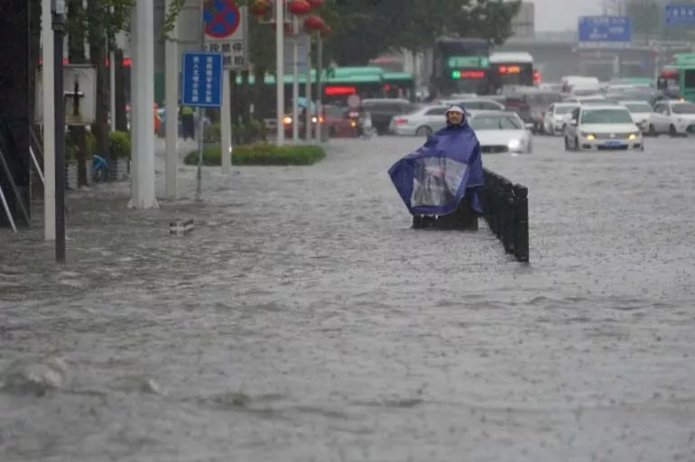 Çin'de sel felaketi: 7 milyon kişi tahliye edilecek
