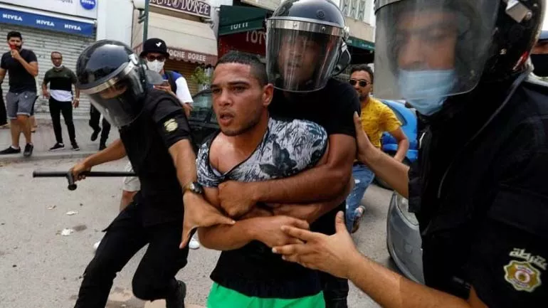 Dışişleri Bakanlığı'ndan Tunus'taki darbeye sert tepki