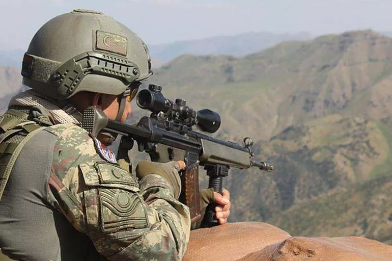 Eylem hazırlığındaki PKK'lı terörist patlayıcıyla yakalandı