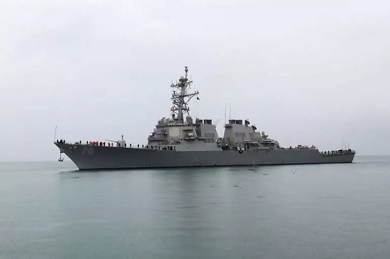 Filipinler, Çin savaş gemisini uzaklaştırdı