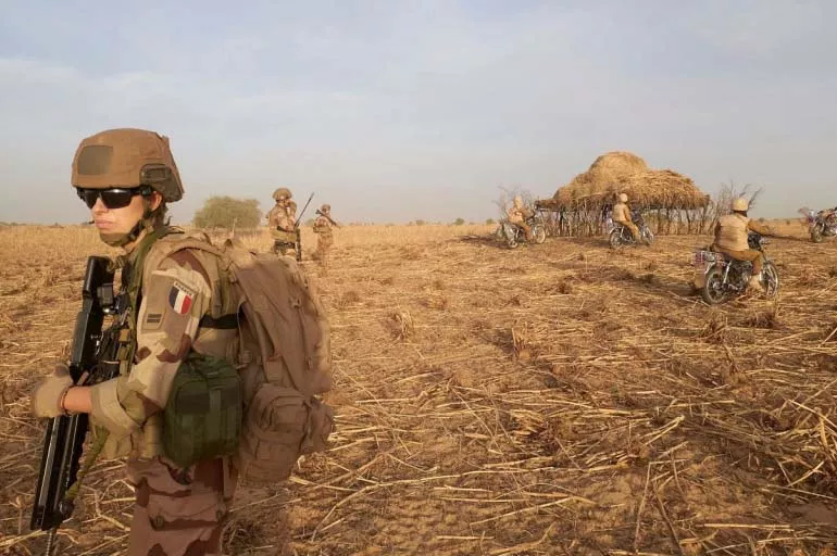 Fransa, Afrika Sahili'ndeki askeri operasyonlarını yeniden başlatacak