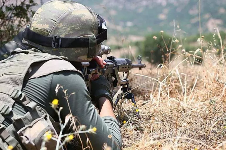Hakkari'de 2 PKK'lı etkisiz hale getirildi
