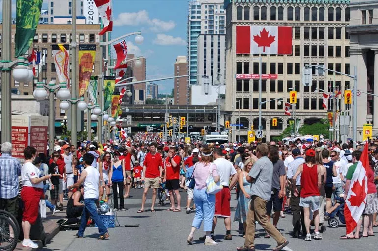 Kanada'da sıcak havaya bağlı ölümlerin sayısı 808'e yükseldi