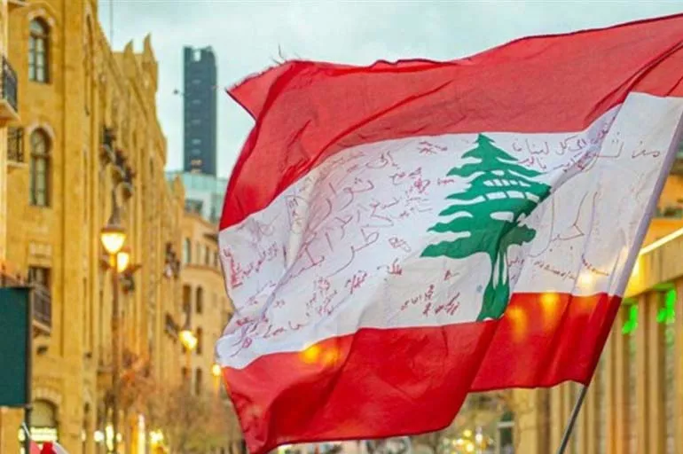 Lübnan'da ilaçları tükenen eczaneler kapandı