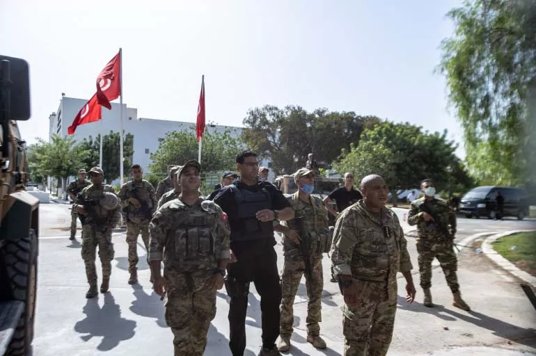 Son Dakika: Tunus Ordusu, başkentin merkezine indi