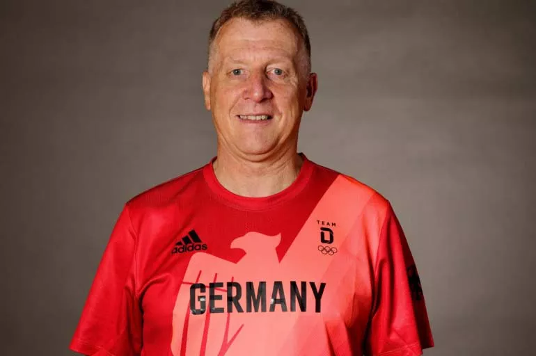 Tokyo'da ırkçılık yapan Alman sportif direktör Moster özür diledi