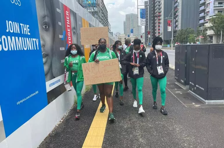 Tokyo'da diskalifiye edilen Nijeryalı sporculardan protesto