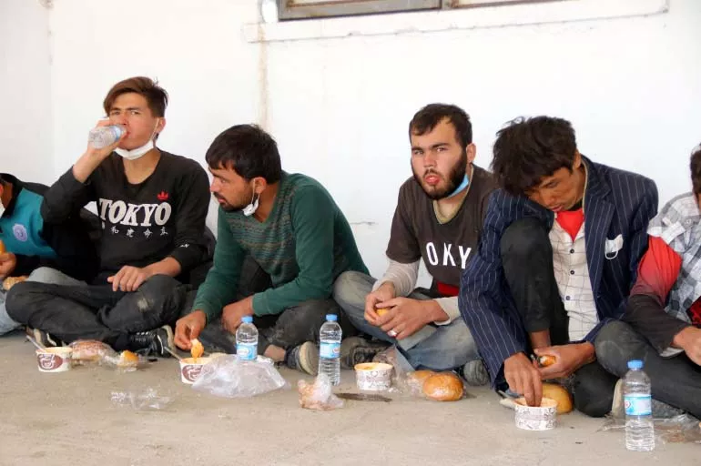 Van'da 73 Afgan kaçak göçmen yakalandı