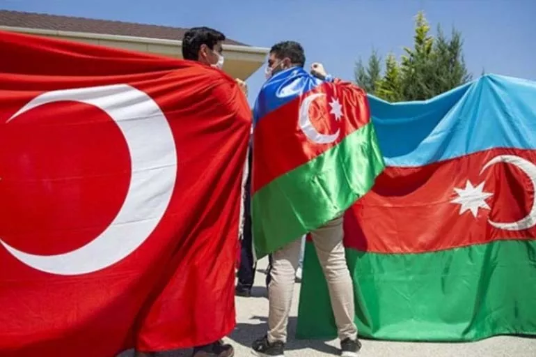Azerbaycan'dan Türkiye'ye büyük destek