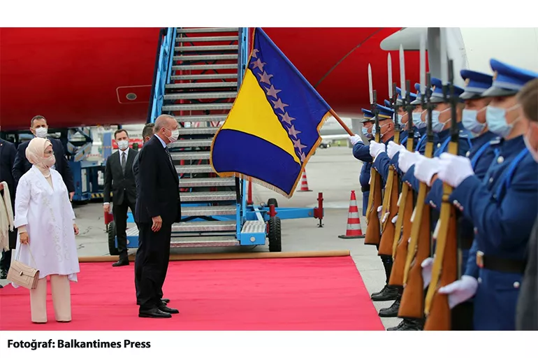Cumhurbaşkanı Erdoğan'a Bosna Hersek'te resmi törenle karşılama