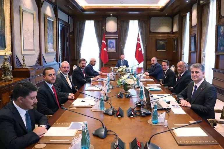 Cumhurbaşkanı Erdoğan TOGG Yönetim Kurulu üyelerini kabul etti