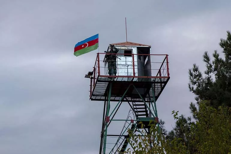 Ermenistan'dan Azerbaycan mevzilerine ateş açıldı