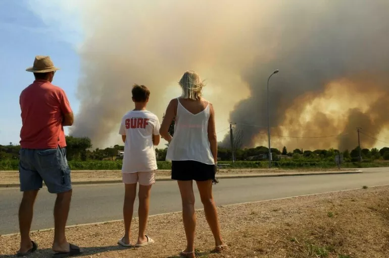 Fransa yangınla baş edemiyor: 7 bin hektar orman yandı
