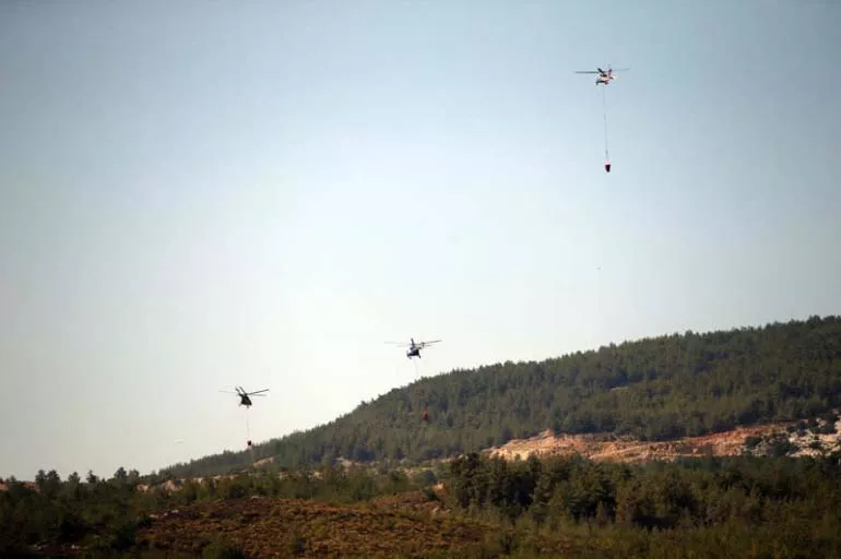 Helikopterlerin Milas'taki  yoğun mücadelesi devam ediyor