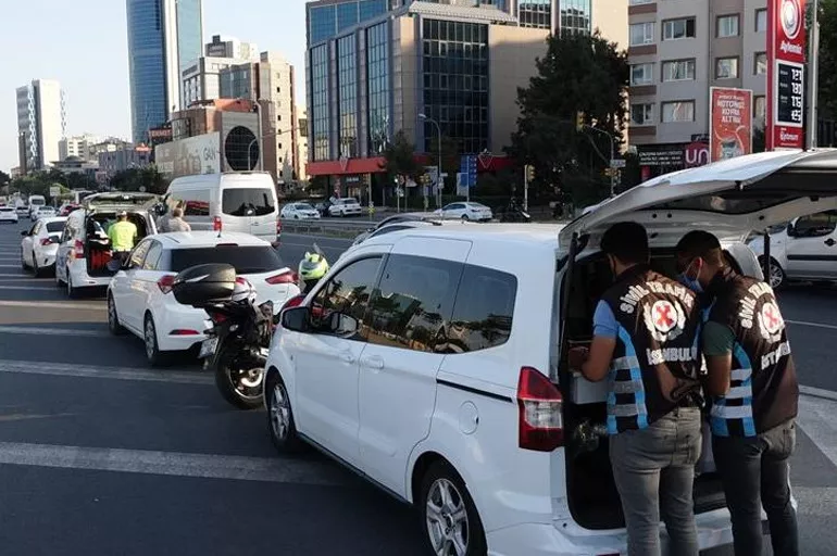 İstanbul'da izinsiz çakarlı araç kullananlar yandı! Denetimler sıklaştı