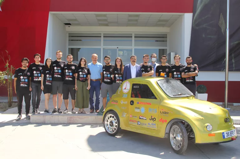 İzmir'in elektrikli arabası Efe, TEKNOFEST için yola çıktı