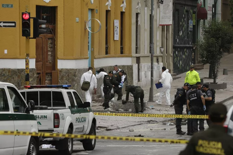 Kolombiya'da bombalı saldırı: 14 yaralı