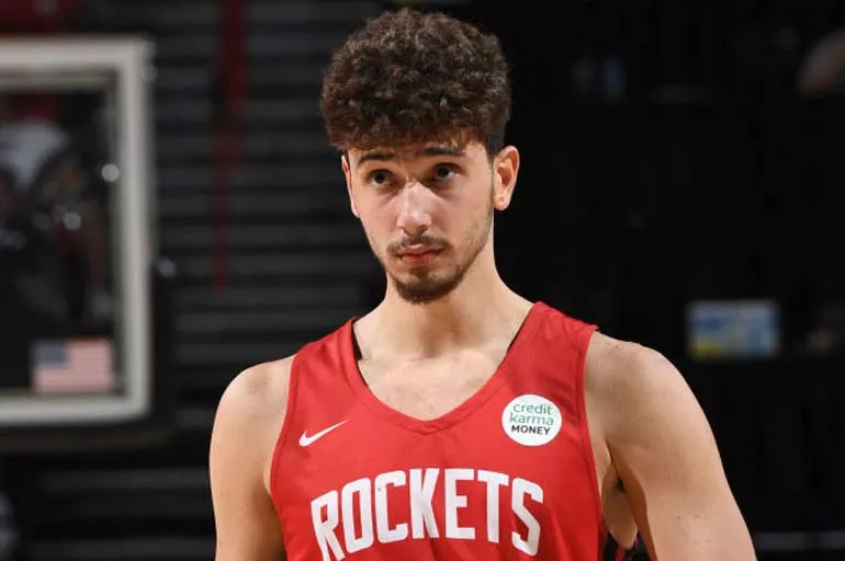 Türk yıldız Alperen NBA'de geceye damga vurdu