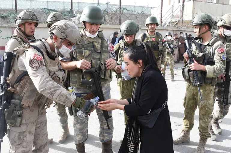 Türk askeri Afganistan'dan dönüyor! İlk asker kafilesi yolda