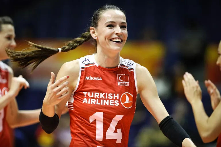 Türkiye Kadın Voleybol Takımı Kaptanı Eda Erdem kimdir ? Eda Erdem hangi takımda oynuyor, eşi kim ?