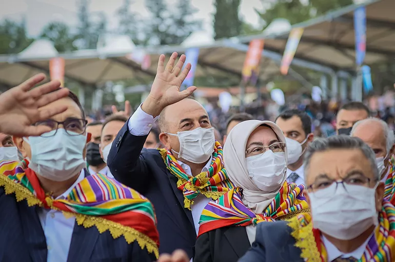 Çavuşoğlu: Cumhurbaşkanı Erdoğan'ın liderliğinde Ertuğrul Gazi'nin sancağını gururla taşıyoruz
