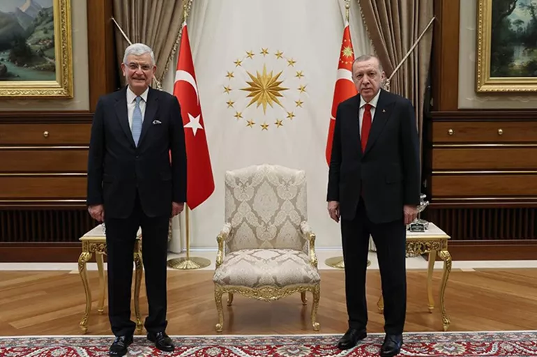 Cumhurbaşkanı Erdoğan, görev süresi dolan Bozkır'a teşekkür etti