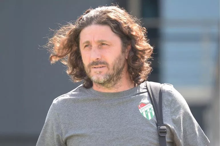 Fatih Tekke'yi gönderen Bursaspor'un yeni teknik direktörü belli oldu