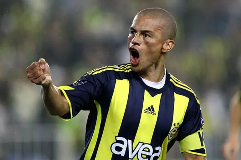 Fenerbahçe efsanesi Alex de Souza gündem oldu! İşte unutulmayan o gol