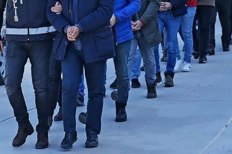 İstanbul merkezli 8 ilde FETÖ operasyonu; 25 gözaltı