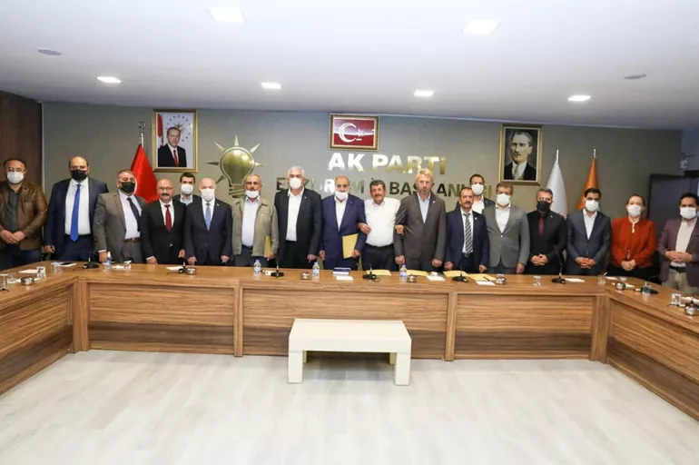 İYİ Parti’den istifa eden Meclis Üyeleri AK Parti'ye katıldılar
