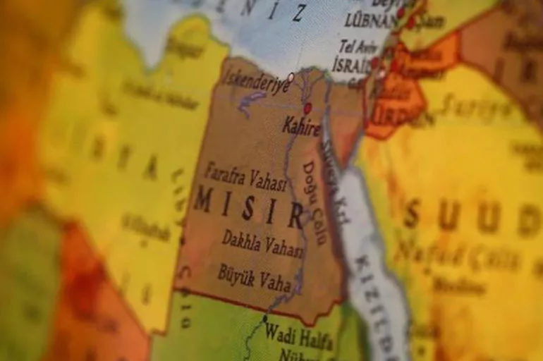 Kahire'deki üçlü zirvede Filistin-İsrail barış süreci ele alındı