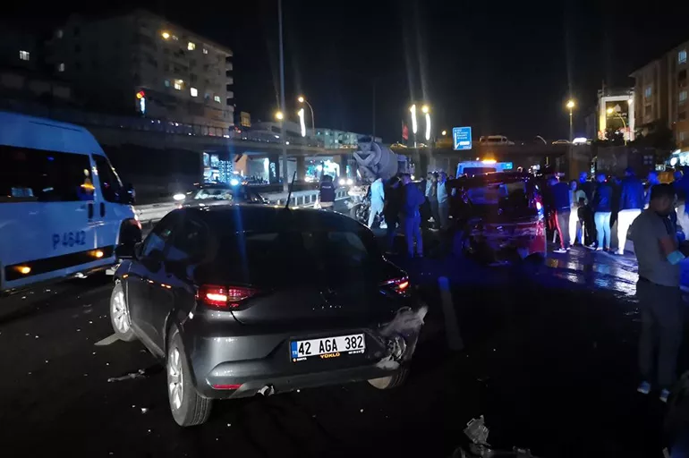 Kocaeli'nde zincirleme kaza: 7 kişi yaralandı