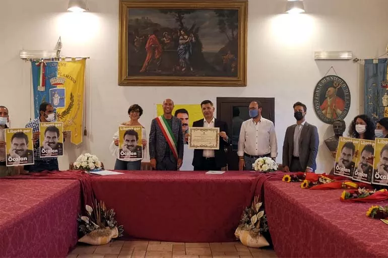 Roma'ya bağlı belediye, teröristbaşı Öcalan'a 'vatandaşlık' ödülü verdi