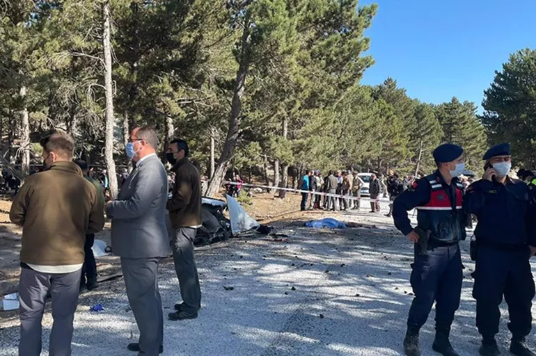 Afyonkarahisar'da 5 öğrencinin öldüğü kazada görevden almalar