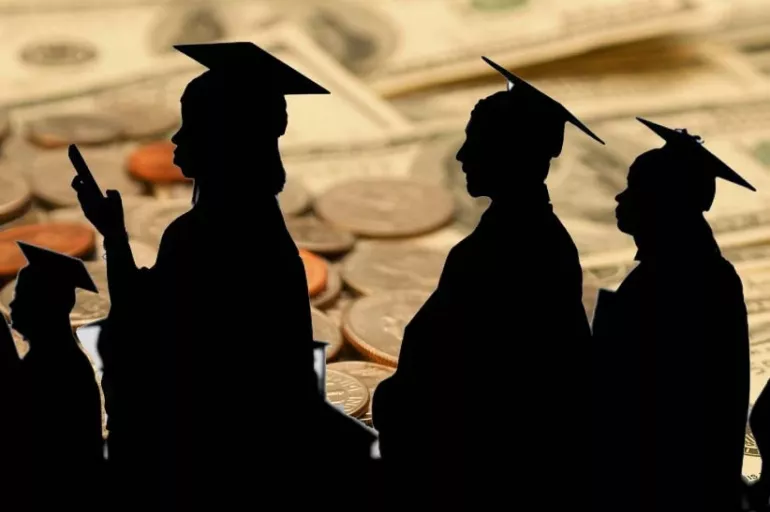 Amerika'da öğrenciler 1.6 trilyon dolar borçlu