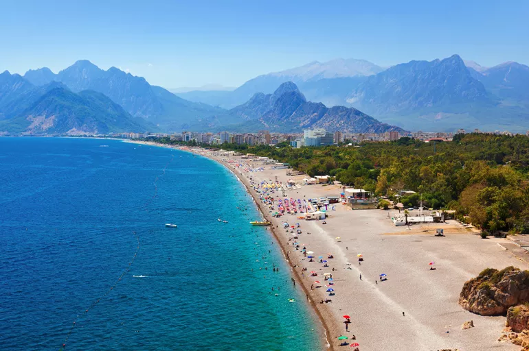 Antalya'da turist yoğunluğu istihdamın artmasına neden oldu
