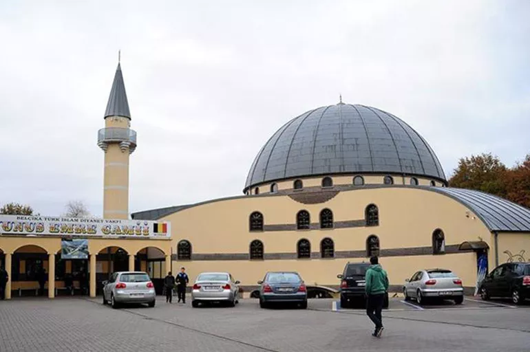 Belçika'da hedef bu defa İslam: Camilere kısıtlamalar geliyor